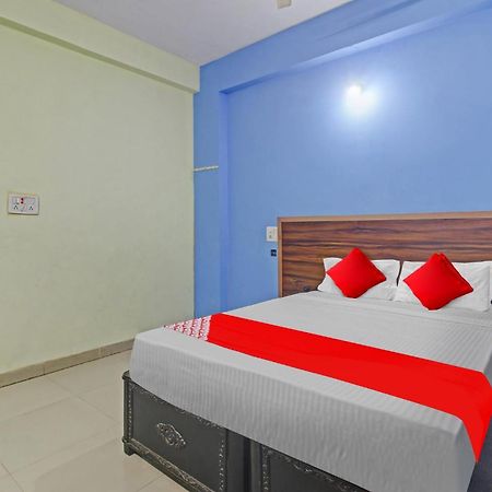 Hotel O Satya Inn Karimnagar Kültér fotó