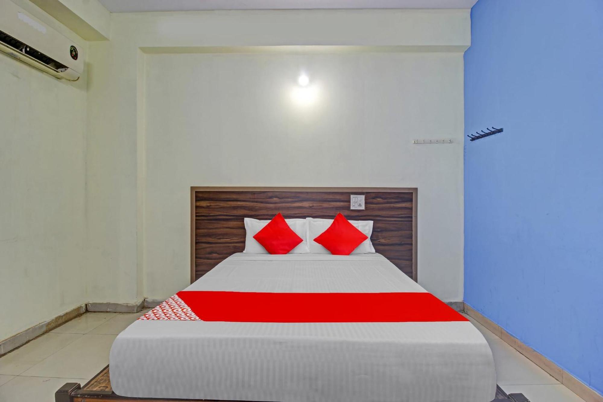 Hotel O Satya Inn Karimnagar Kültér fotó